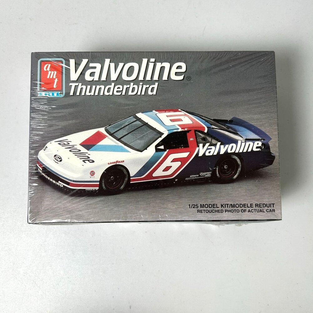 AMT ERTL Valvoline Thunderbird Model Kit 1/25 Scale 8756 NEW Sealed 1992 USA